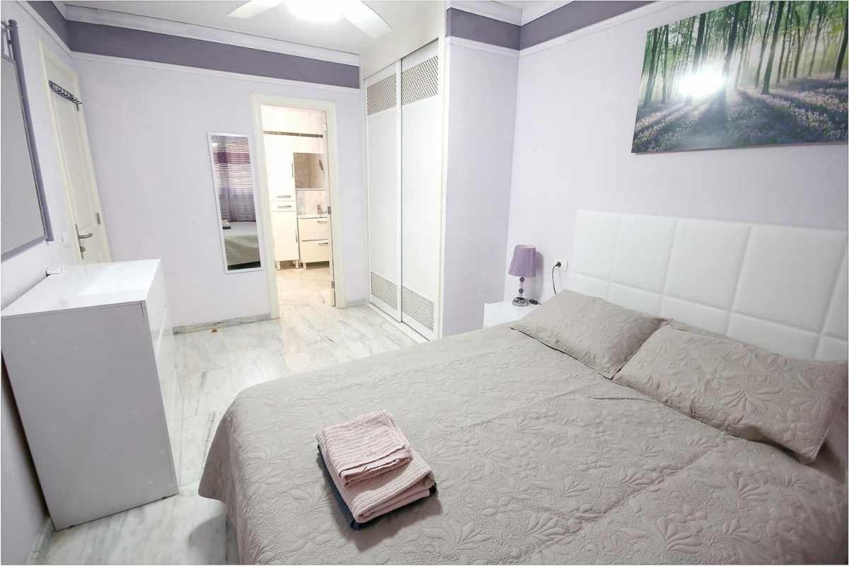 Dinastia D201 By Tenerife Rental & Sales Los Cristianos  Bagian luar foto