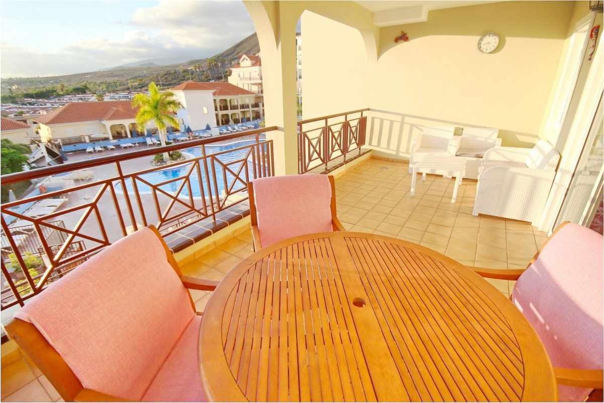 Dinastia D201 By Tenerife Rental & Sales Los Cristianos  Bagian luar foto
